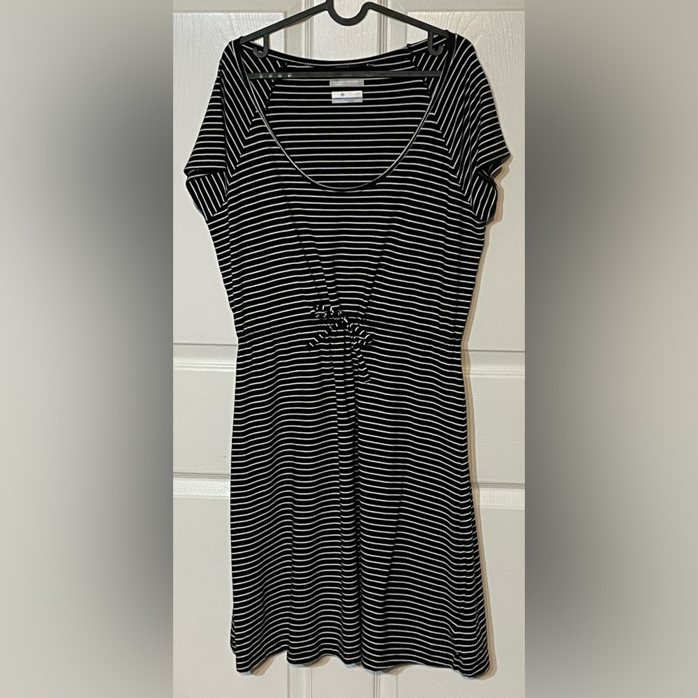 Columbia Women's Size XL PFG Omni-Wick Drawstring Cinched Waist Dress